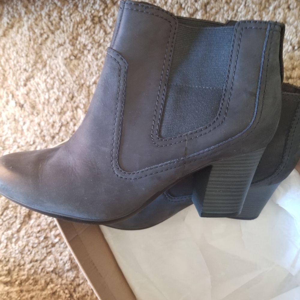 Women's beautiful Clark boots